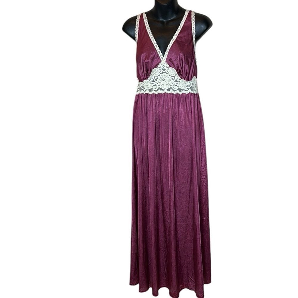 Miss Elaine vintage babydoll slip dress nightgown maxi length lace